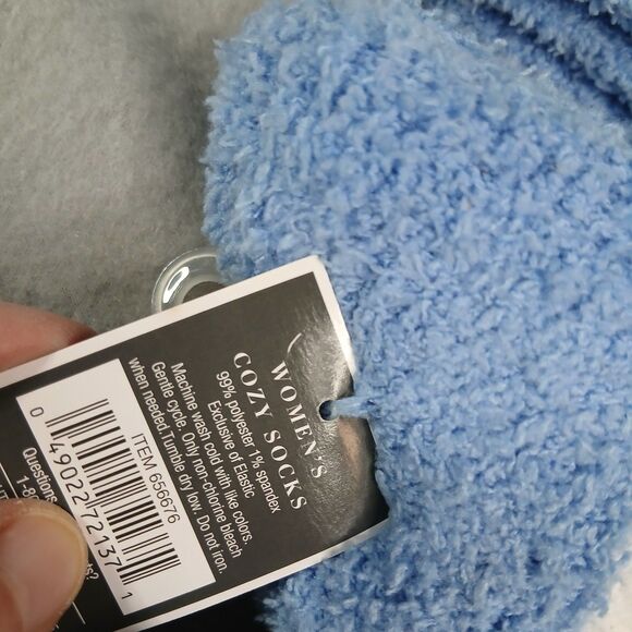 3 pair Westloop Fuzzy Crew Socks Blue White Warm Soft NWT Women's Size: 4-10 - Picture 5 of 5
